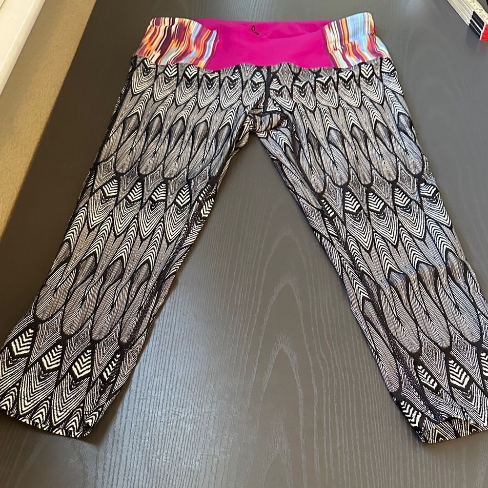 Prana Women's Cropped Leggings with Pink Waistband and Black Feather Pattern